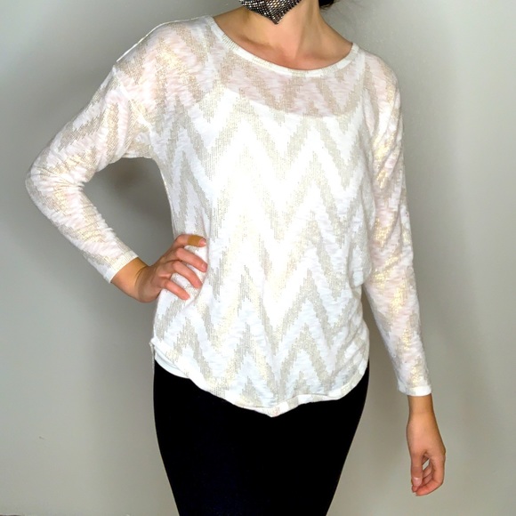 White long sleeve chevron gold blouse - Picture 1 of 6